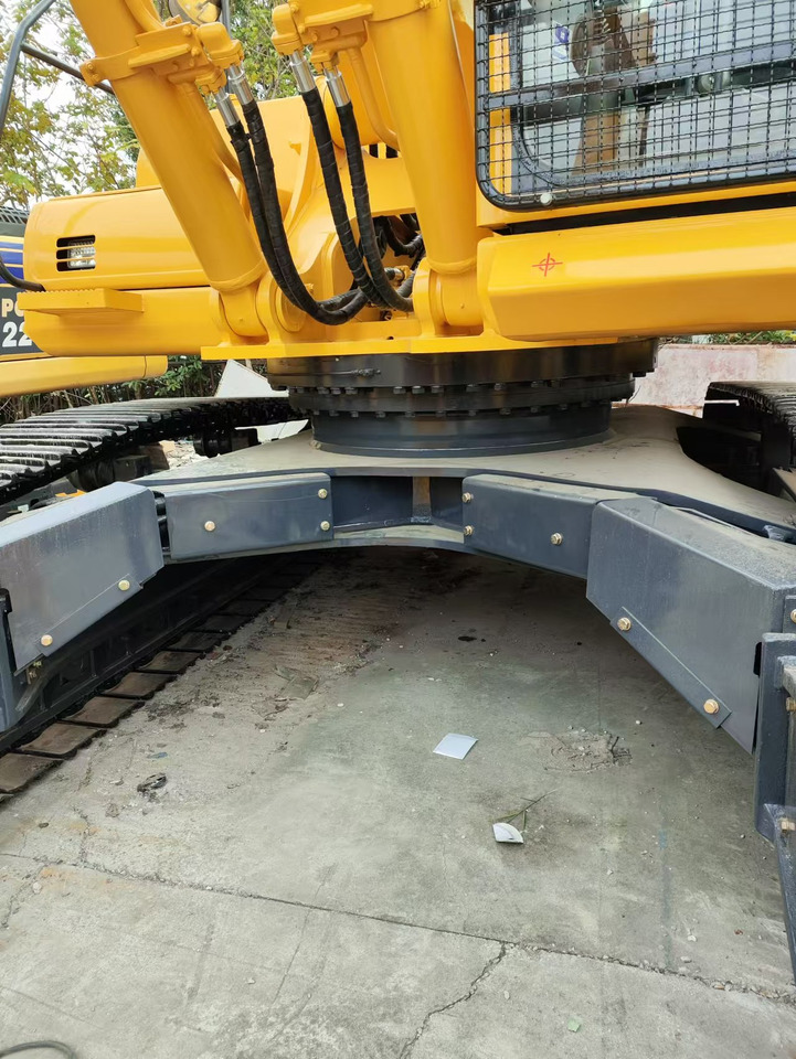 KOMATSU PC450-8 - Kettenbagger: das Bild 3 KOMATSU PC450-8 - Kettenbagger: das Bild 3