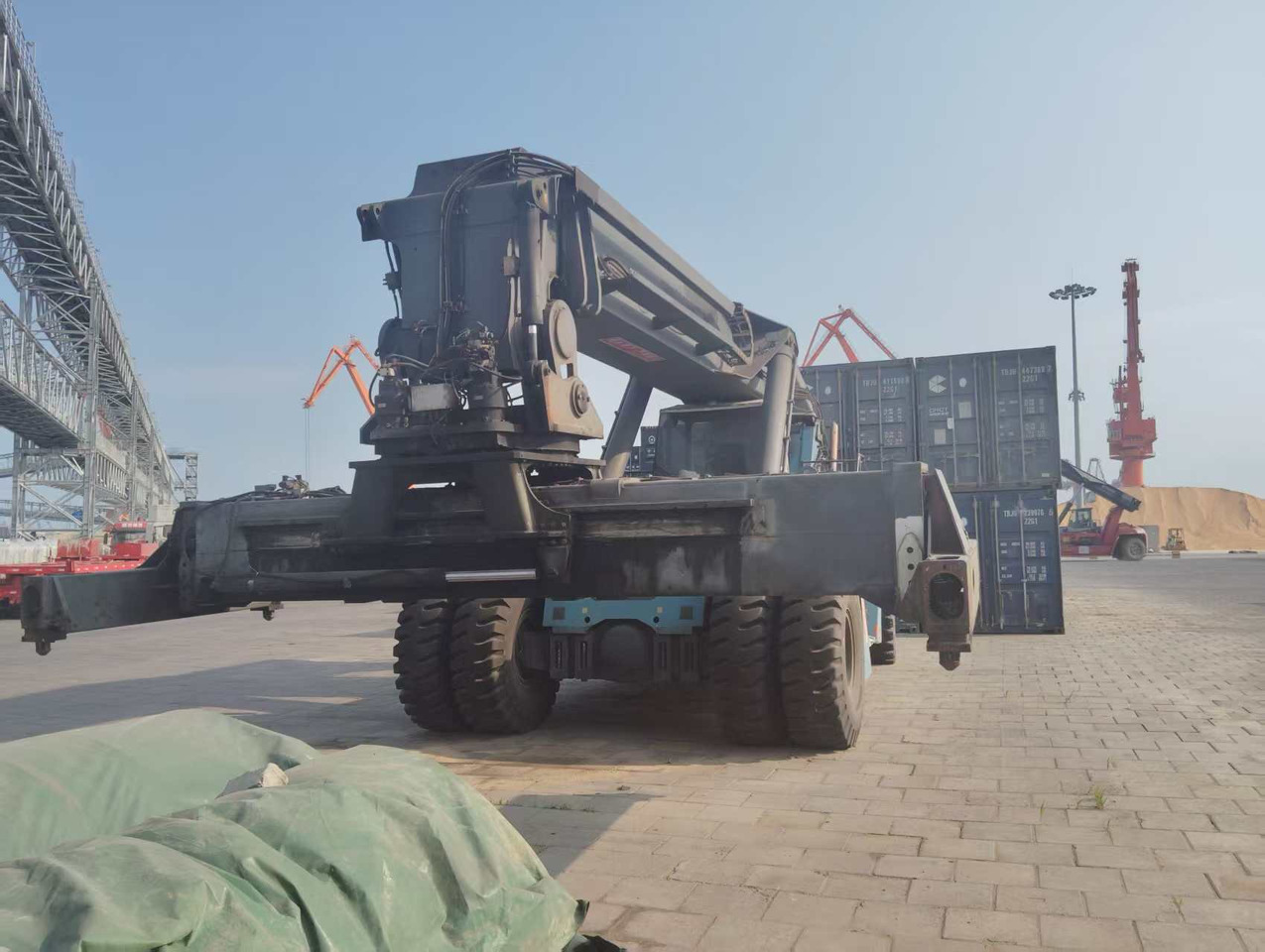 KONECRANES SMV 4531 TB5 45 TON REACH STACKER - Reach stacker: das Bild 3 KONECRANES SMV 4531 TB5 45 TON REACH STACKER - Reach stacker: das Bild 3