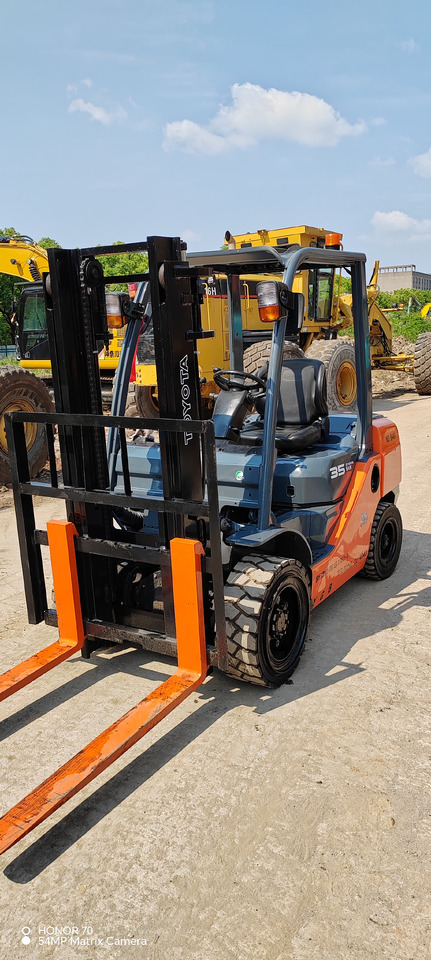 TOYOTA FD35 - Dieselstapler: das Bild 5 TOYOTA FD35 - Dieselstapler: das Bild 5