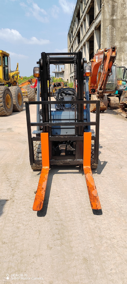 TOYOTA FD35 - Dieselstapler: das Bild 1 TOYOTA FD35 - Dieselstapler: das Bild 1