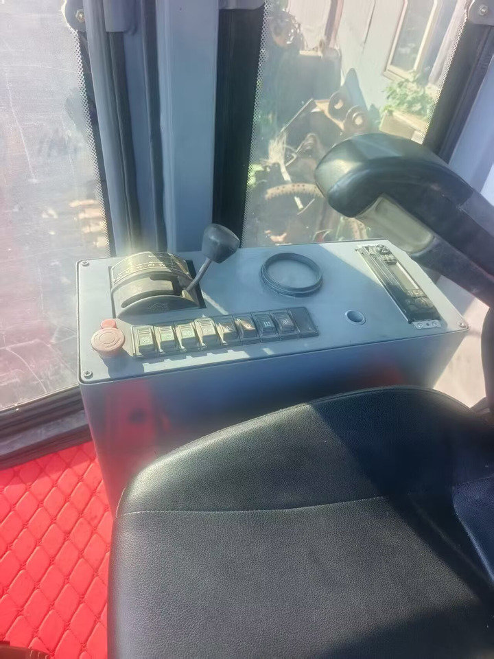 Grader XCMG GR2153: das Bild 6