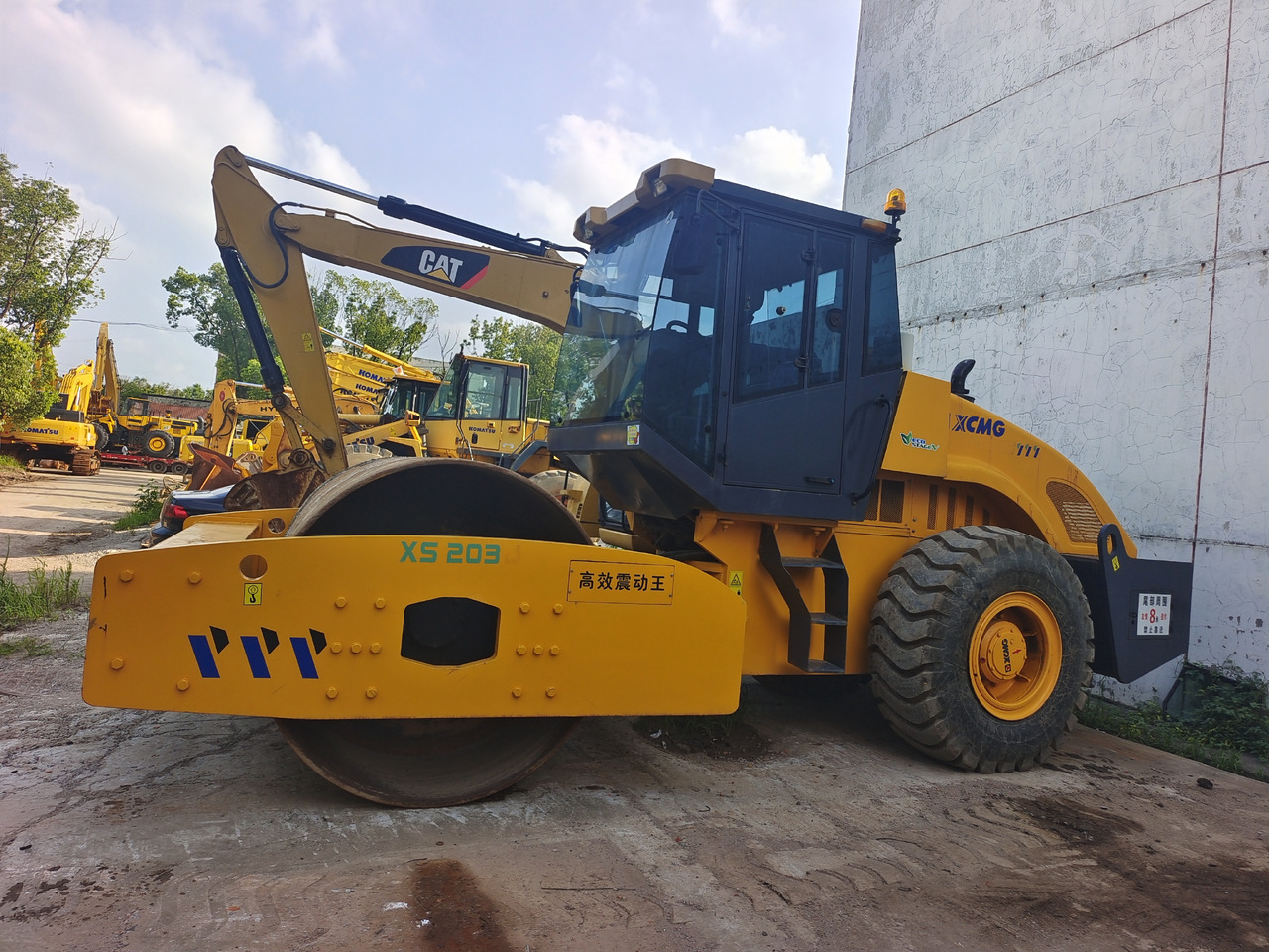 XCMG XS 203J - Baggerlader: das Bild 2 XCMG XS 203J - Baggerlader: das Bild 2