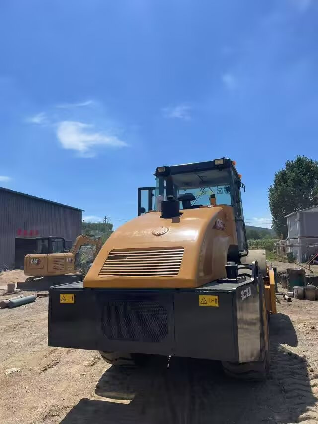 XCMG XS222J - Straßenwalze: das Bild 5 XCMG XS222J - Straßenwalze: das Bild 5