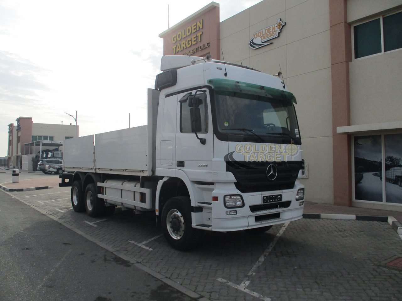 MERCEDES-BENZ ACTROS 3354 6x6 Chassis Truck - Fahrgestell LKW: das Bild 1 MERCEDES-BENZ ACTROS 3354 6x6 Chassis Truck - Fahrgestell LKW: das Bild 1