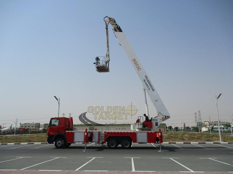 Arbeitsbühne Mercedes-Benz Actros 3332: das Bild 8 Arbeitsbühne Mercedes-Benz Actros 3332: das Bild 8