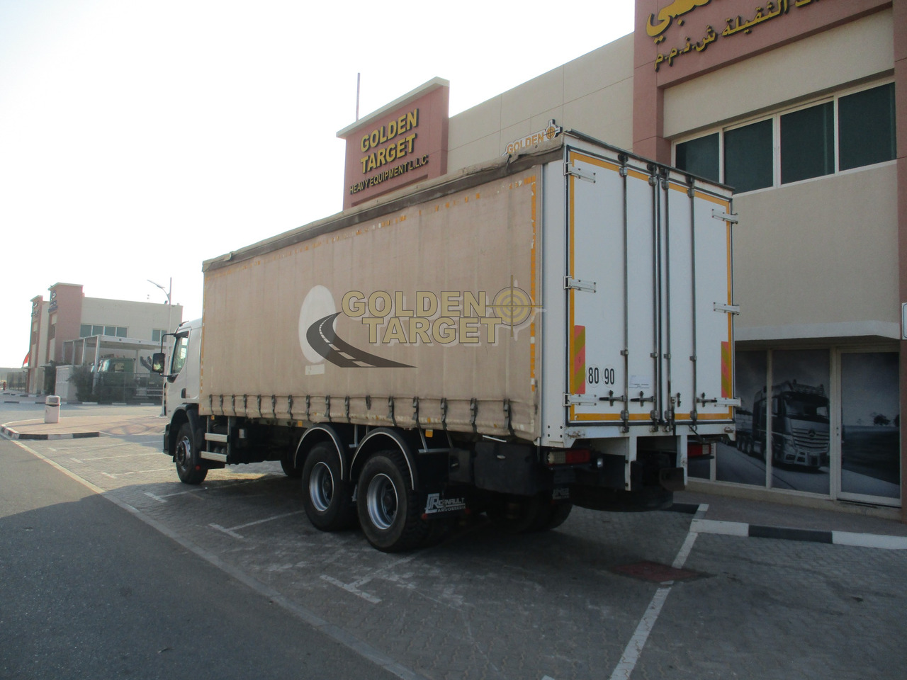 Renault KERAX 380 - Plane LKW: das Bild 4 Renault KERAX 380 - Plane LKW: das Bild 4