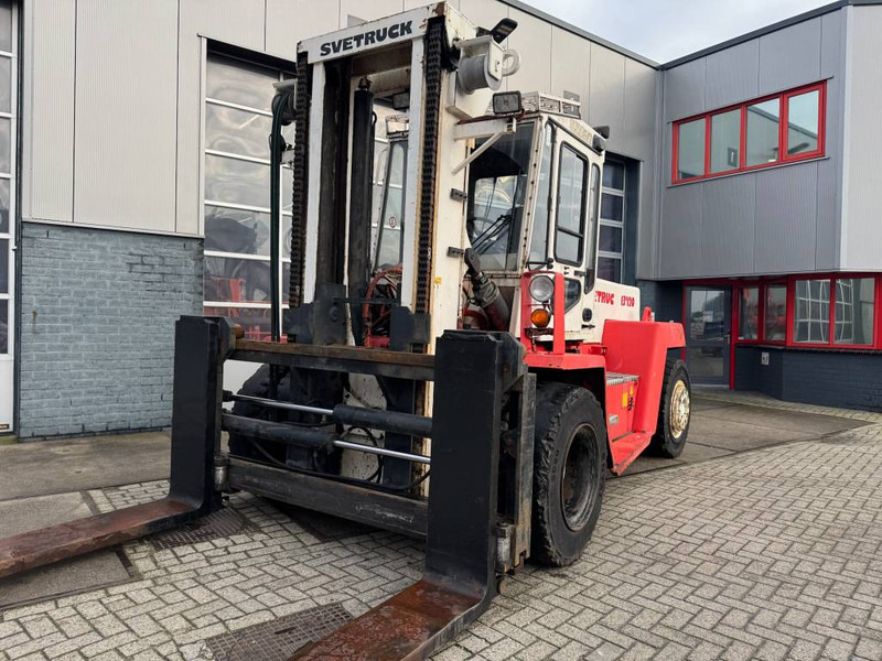 Svetruck 13,6- 1200 - Dieselstapler: das Bild 5 Svetruck 13,6- 1200 - Dieselstapler: das Bild 5