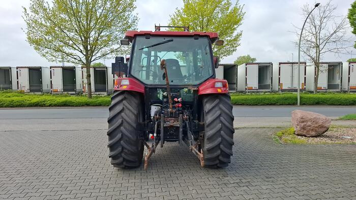 Case IH 1090 - Traktor: das Bild 4 Case IH 1090 - Traktor: das Bild 4