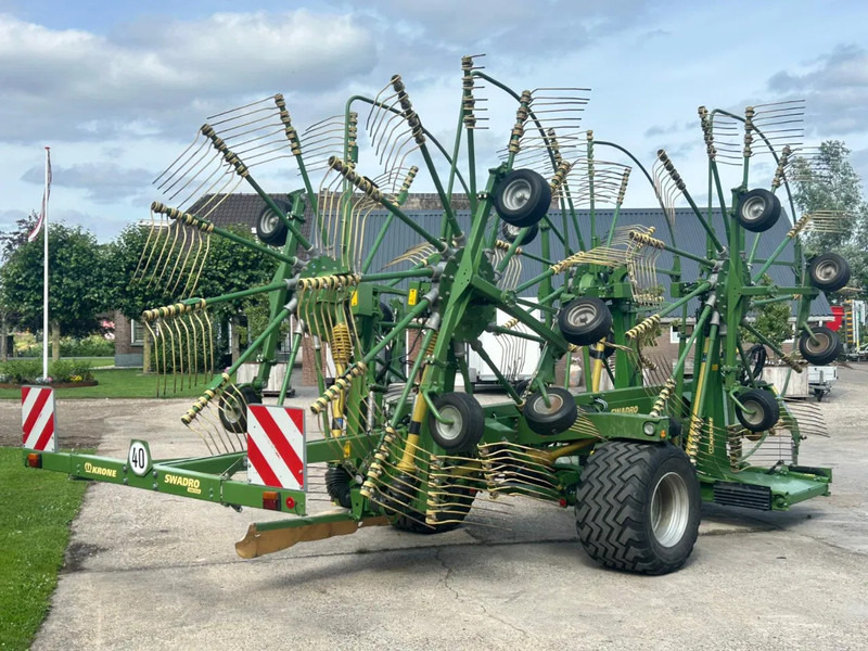 Krone Swadro 1400 Plus 4 Rotorhark Zwiller - Heuwender/ Wenderechen: das Bild 3 Krone Swadro 1400 Plus 4 Rotorhark Zwiller - Heuwender/ Wenderechen: das Bild 3