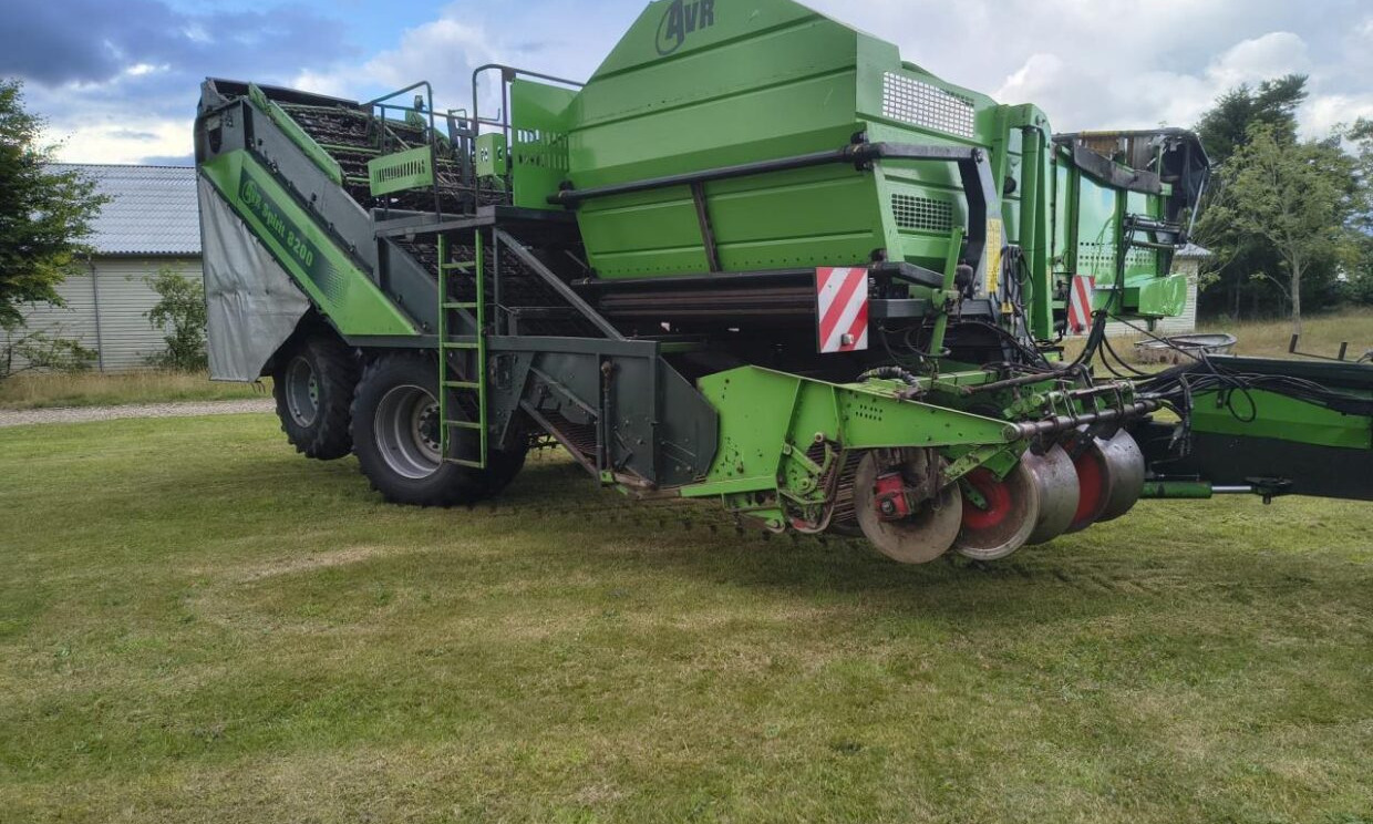 AVR 8200 - Kartoffelroder: das Bild 2 AVR 8200 - Kartoffelroder: das Bild 2
