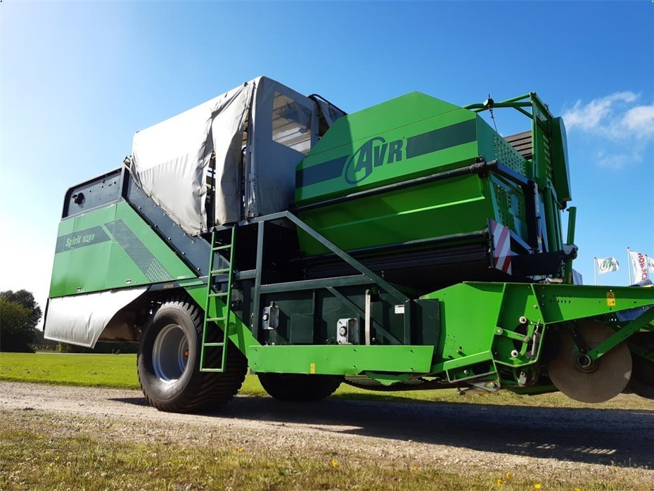 AVR
SPIRIT 9200 - Kartoffelroder: das Bild 4 AVR
SPIRIT 9200 - Kartoffelroder: das Bild 4