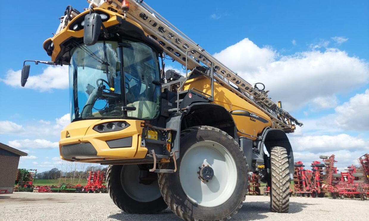 Challenger Rogator 655 B med GPS - Selbstfahrspritze: das Bild 1 Challenger Rogator 655 B med GPS - Selbstfahrspritze: das Bild 1