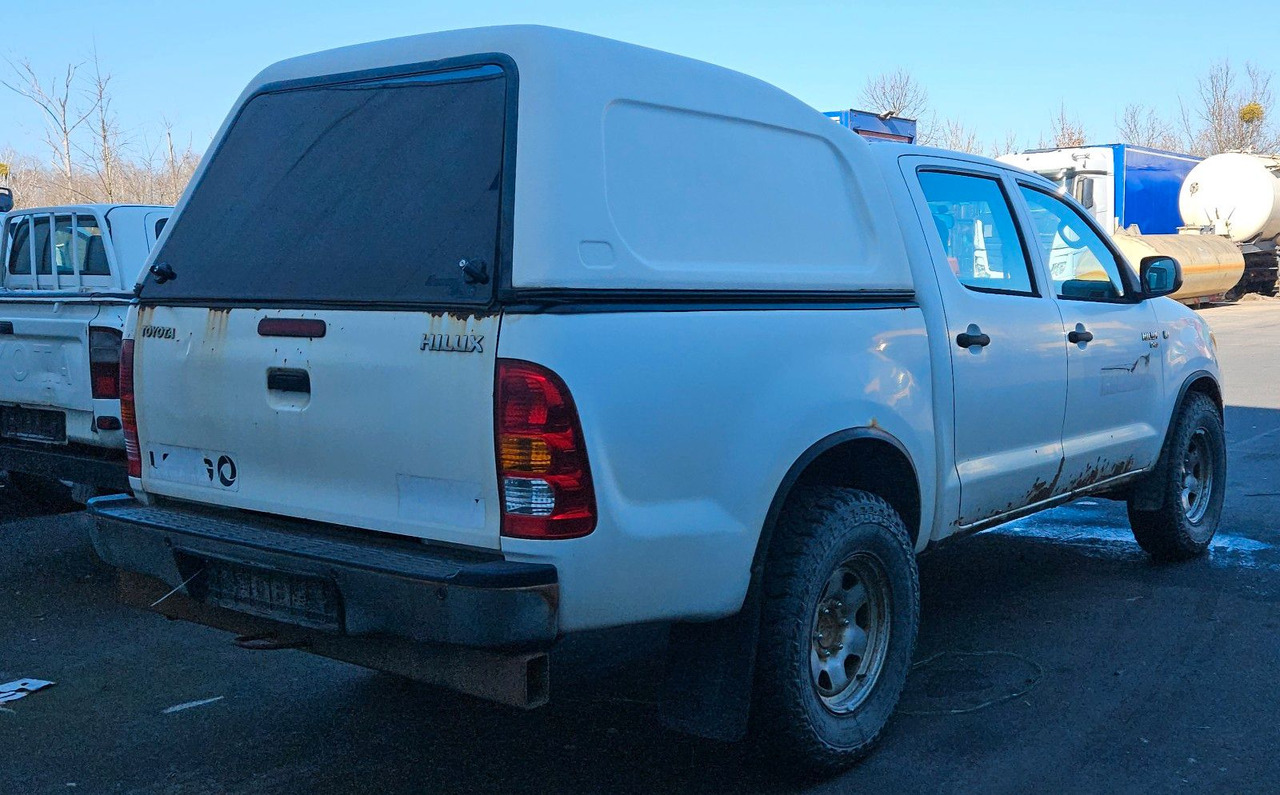 Toyota Hilux Double Cab 4x4 - SUV/ Geländewagen: das Bild 3 Toyota Hilux Double Cab 4x4 - SUV/ Geländewagen: das Bild 3