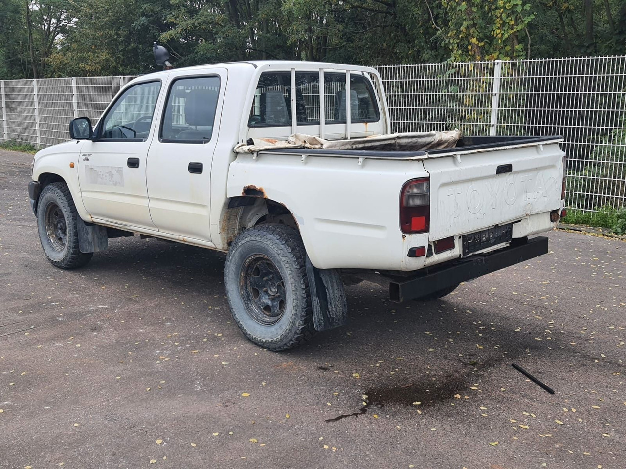 Toyota Hilux Double Cab 4x4 - SUV/ Geländewagen: das Bild 4 Toyota Hilux Double Cab 4x4 - SUV/ Geländewagen: das Bild 4