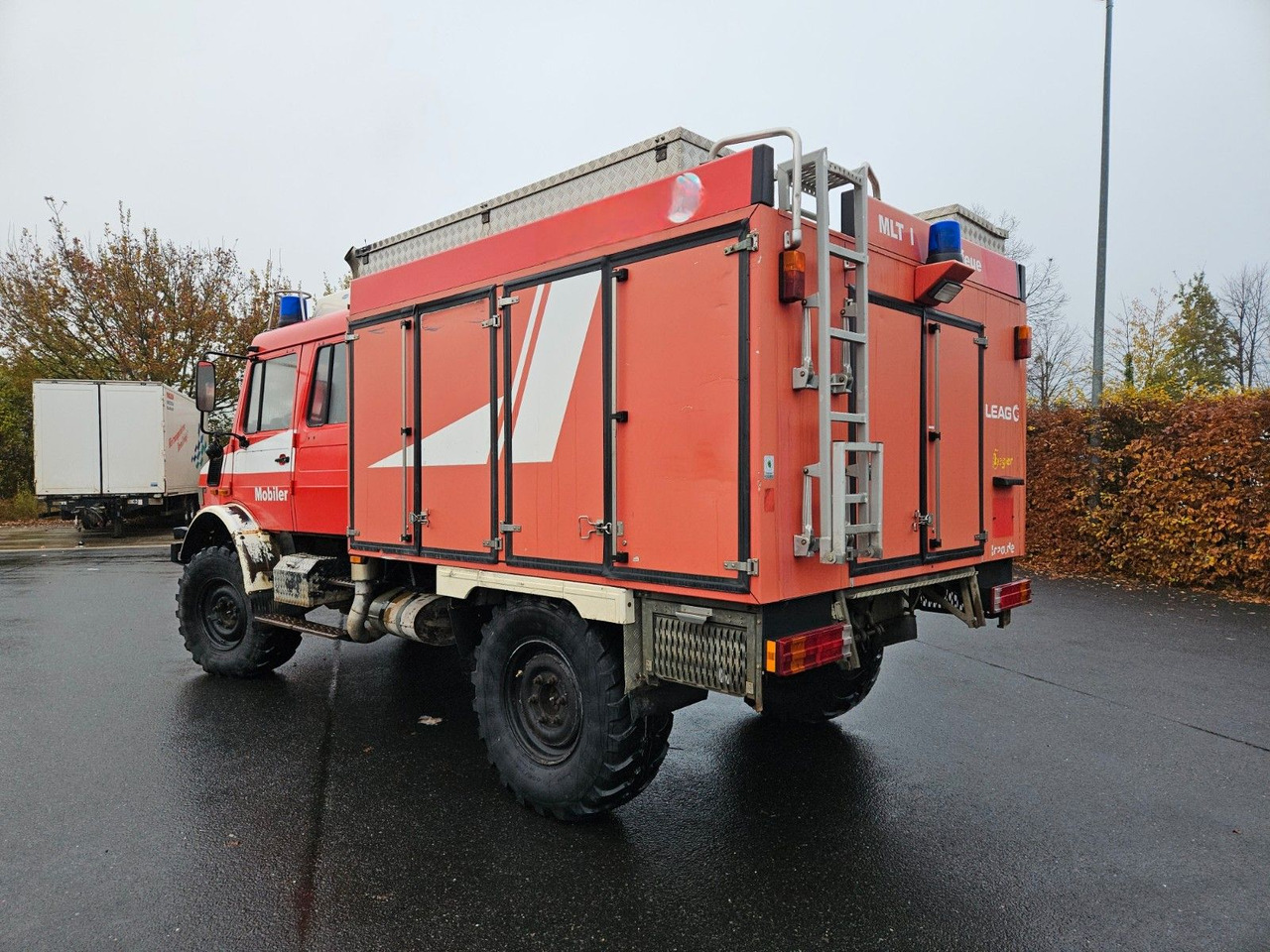 Unimog U4000 4x4 DOKA Tanklöschfahrzeug Feuerwehr - Tankwagen: das Bild 4 Unimog U4000 4x4 DOKA Tanklöschfahrzeug Feuerwehr - Tankwagen: das Bild 4