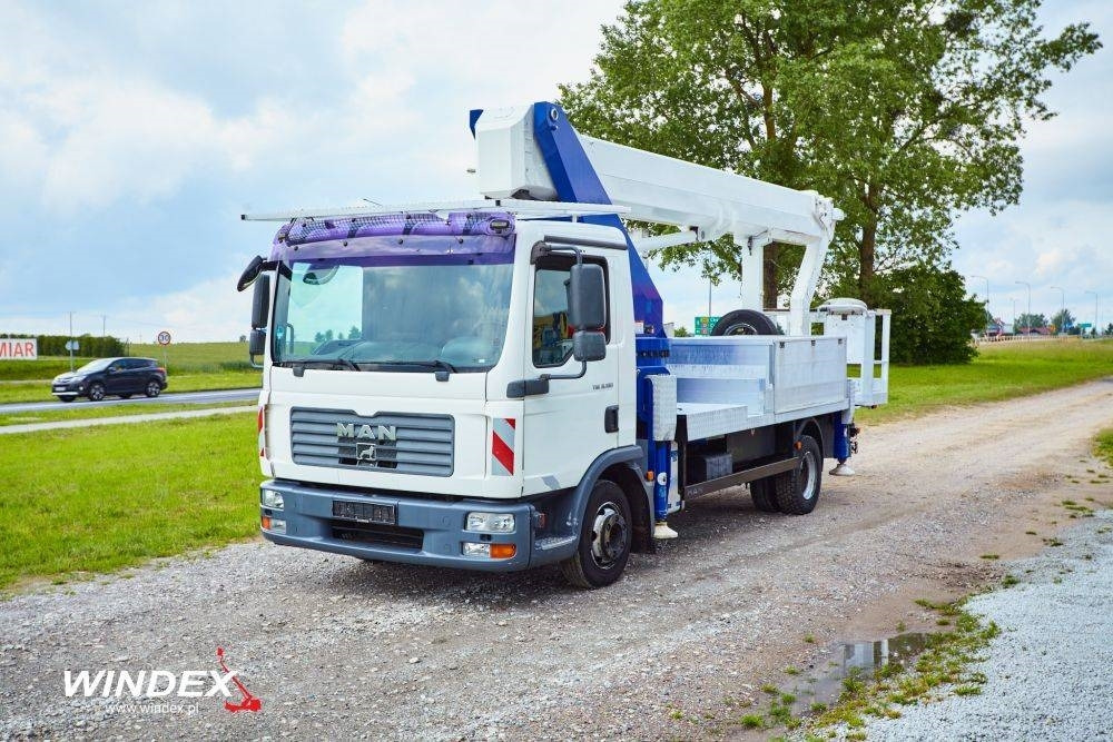 Wumag WT 300 - LKW mit Arbeitsbühne: das Bild 4 Wumag WT 300 - LKW mit Arbeitsbühne: das Bild 4