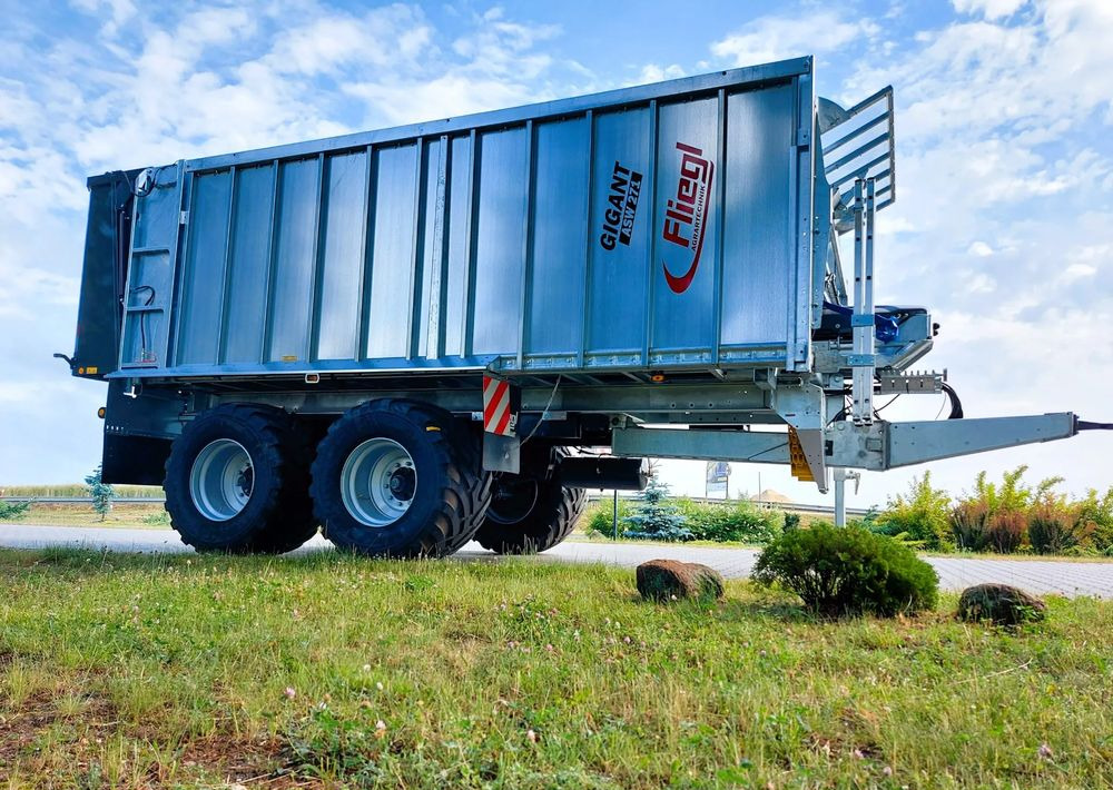 Fliegl ASW 271 + Profi V2 - Dungstreuer: das Bild 2 Fliegl ASW 271 + Profi V2 - Dungstreuer: das Bild 2