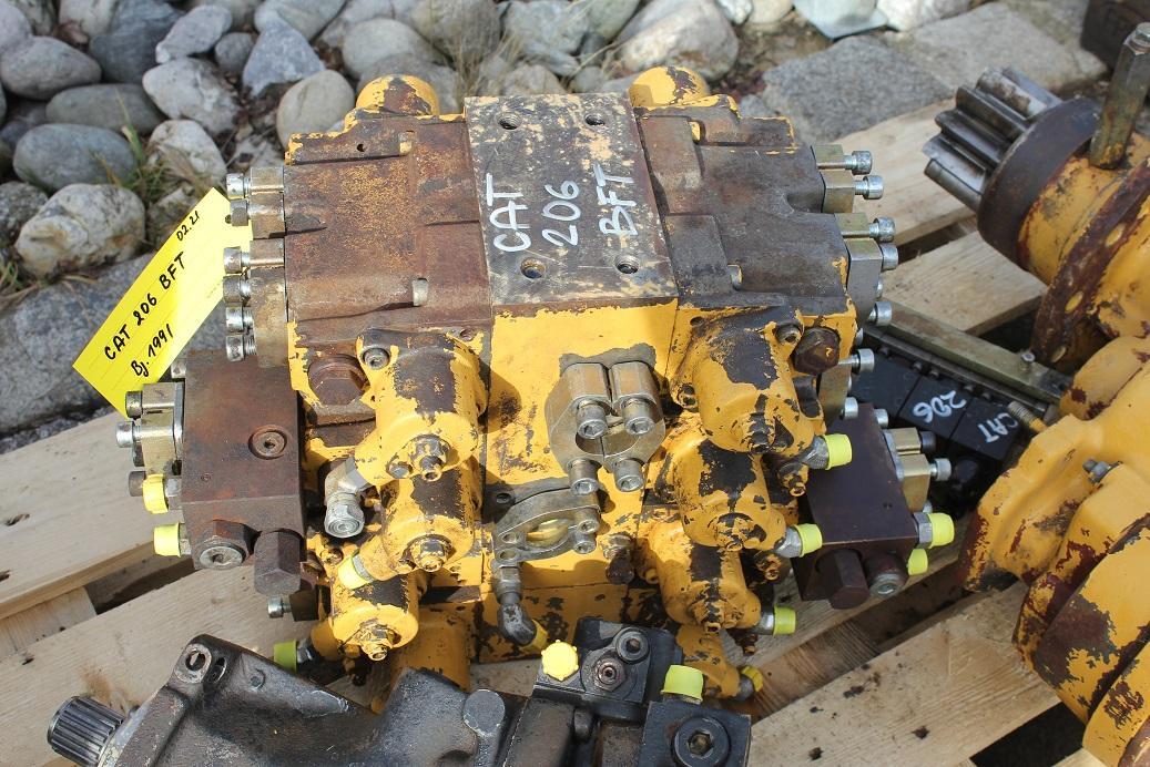 Caterpillar 206 BFT - Hydraulik ventil für Baumaschine: das Bild 2 Caterpillar 206 BFT - Hydraulik ventil für Baumaschine: das Bild 2