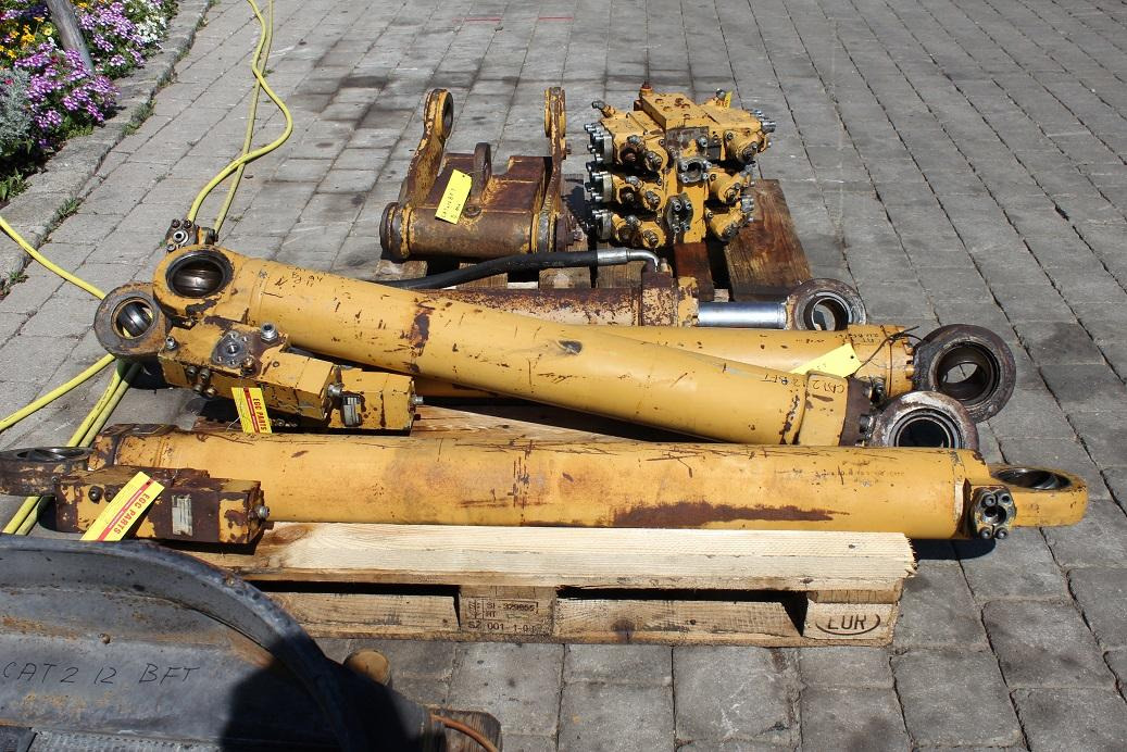 Caterpillar 212 BFT - Hydraulikzylinder für Baumaschine: das Bild 2 Caterpillar 212 BFT - Hydraulikzylinder für Baumaschine: das Bild 2