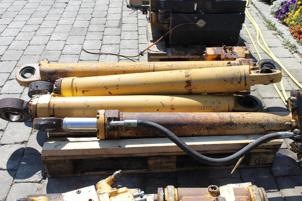 Caterpillar 212 BFT - Hydraulikzylinder für Baumaschine: das Bild 1 Caterpillar 212 BFT - Hydraulikzylinder für Baumaschine: das Bild 1