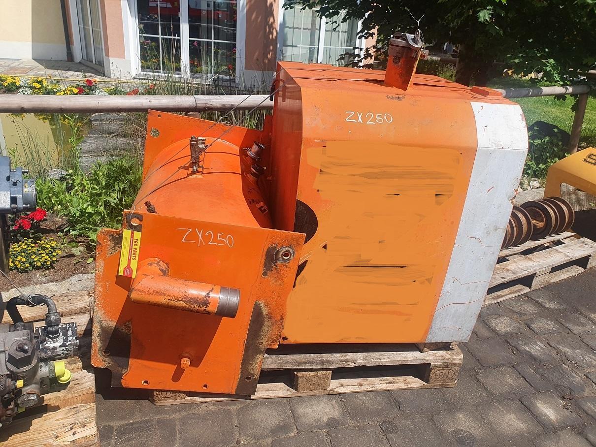 Hitachi ZX 250 - Ersatzteile für Kettenbagger: das Bild 1 Hitachi ZX 250 - Ersatzteile für Kettenbagger: das Bild 1