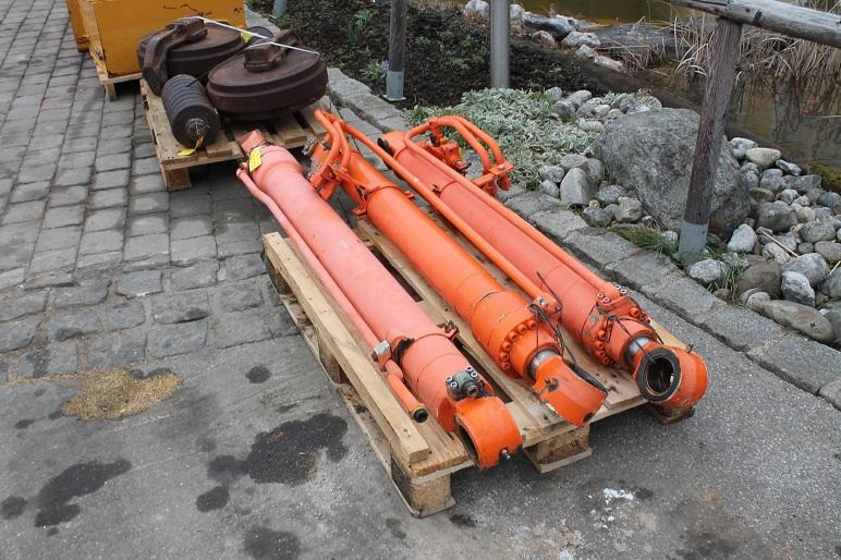 Fiat-Hitachi EX 165 - Hydraulikzylinder für Baumaschine: das Bild 4 Fiat-Hitachi EX 165 - Hydraulikzylinder für Baumaschine: das Bild 4