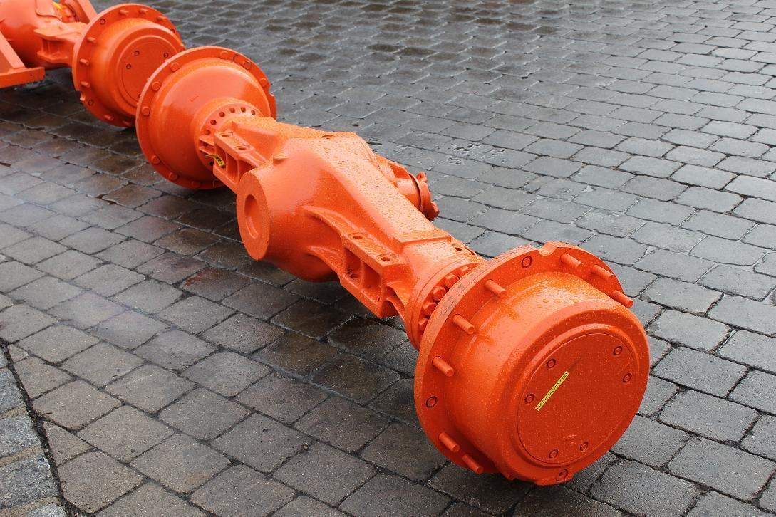 Fiat-Hitachi FR 130-2 - Achse und Teile für Baumaschine: das Bild 1 Fiat-Hitachi FR 130-2 - Achse und Teile für Baumaschine: das Bild 1