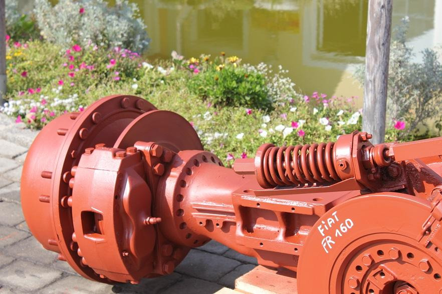 Fiat-Hitachi FR 160 - Achse und Teile für Baumaschine: das Bild 2 Fiat-Hitachi FR 160 - Achse und Teile für Baumaschine: das Bild 2
