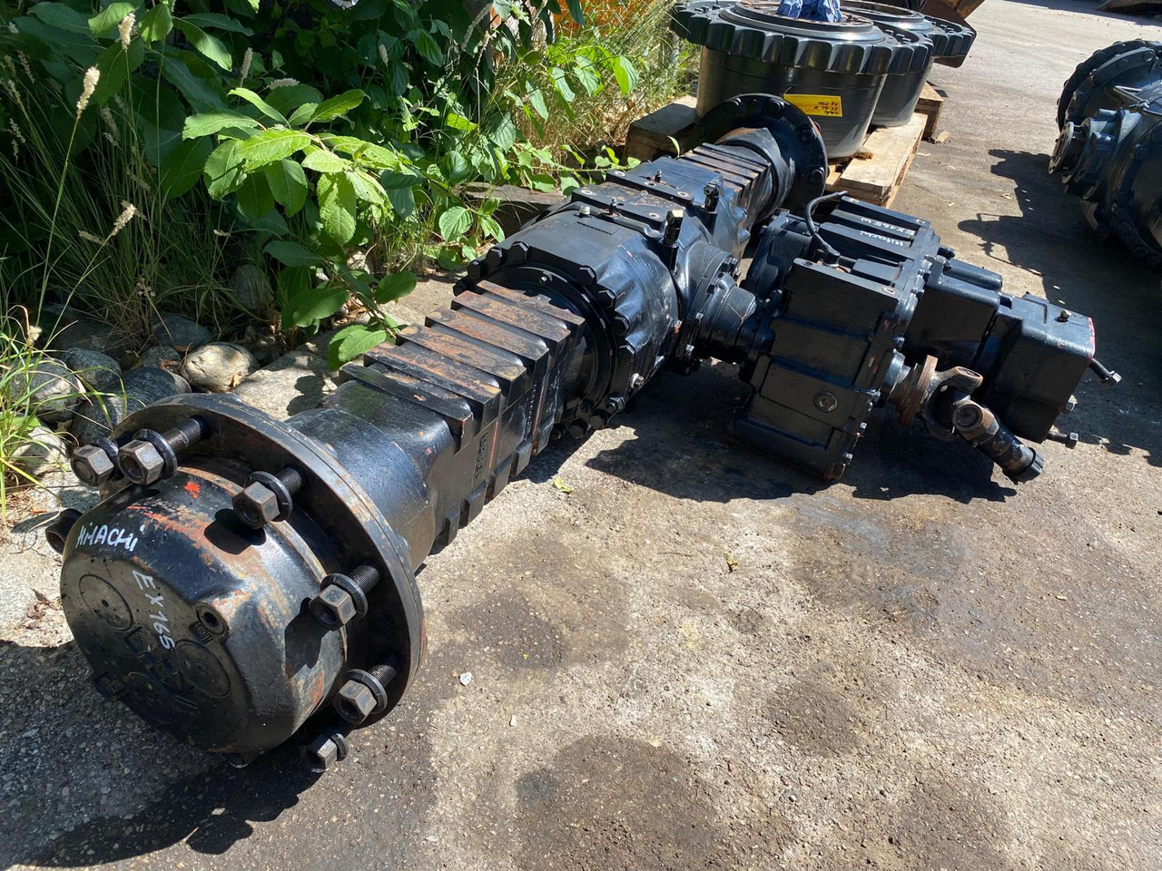 Hitachi EX 165 , Spicer Hurth - Achse und Teile für Baumaschine: das Bild 1 Hitachi EX 165 , Spicer Hurth - Achse und Teile für Baumaschine: das Bild 1