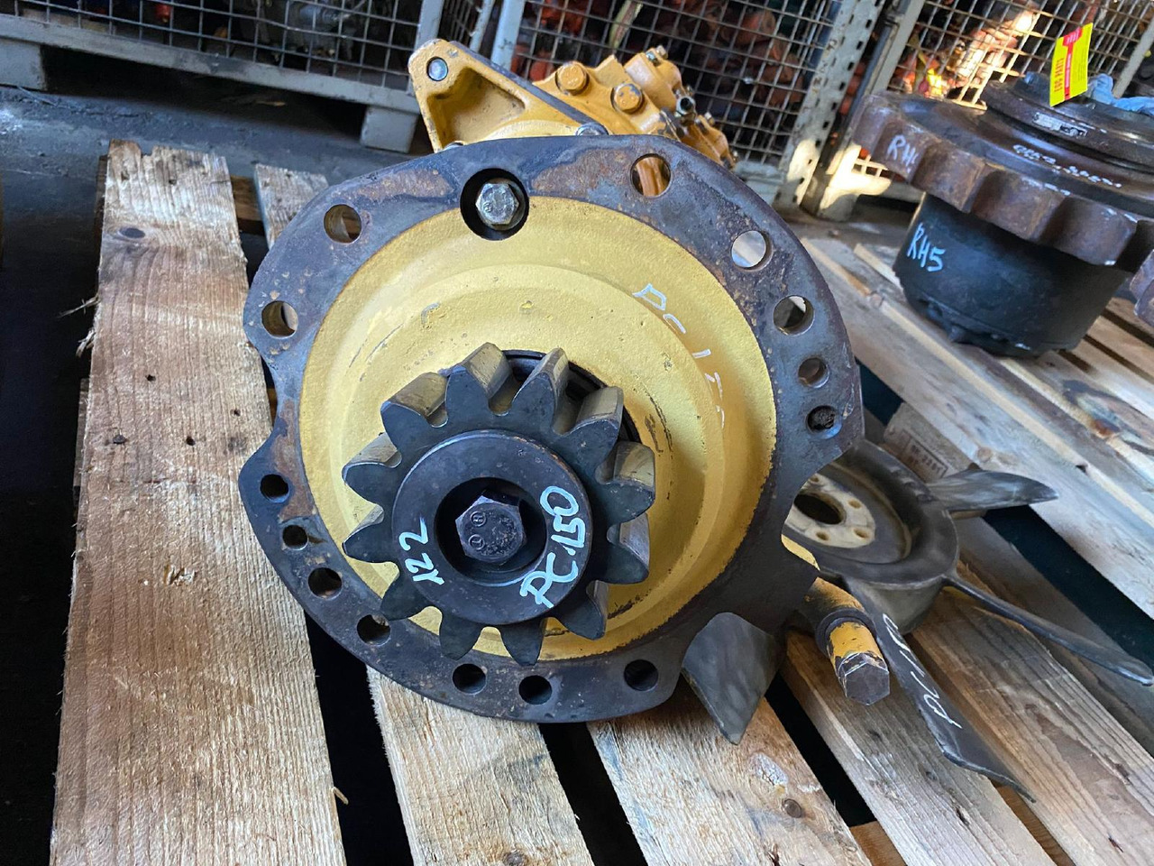 Komatsu PC 150 - Schwenkmotor für Baumaschine: das Bild 2 Komatsu PC 150 - Schwenkmotor für Baumaschine: das Bild 2