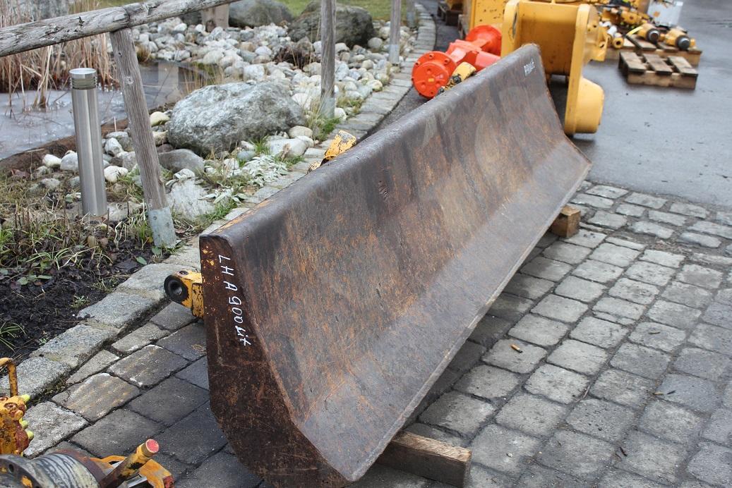 Liebherr A 900 LIT - Planierschild für Bagger: das Bild 3 Liebherr A 900 LIT - Planierschild für Bagger: das Bild 3