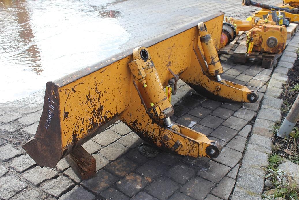 Liebherr A 900 LIT - Planierschild für Bagger: das Bild 1 Liebherr A 900 LIT - Planierschild für Bagger: das Bild 1