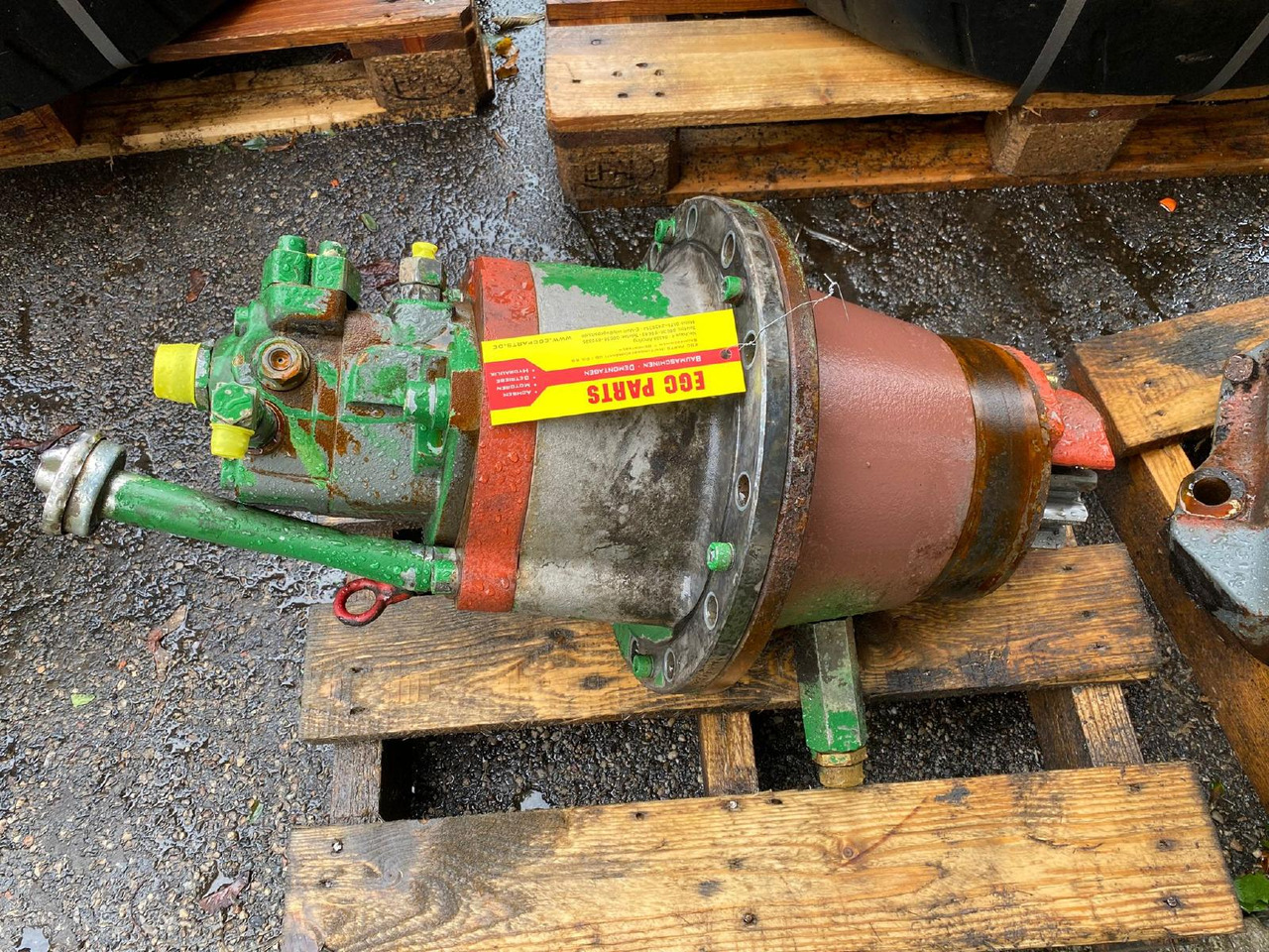 Liebherr A 904 LIT - Schwenkmotor für Baumaschine: das Bild 1 Liebherr A 904 LIT - Schwenkmotor für Baumaschine: das Bild 1