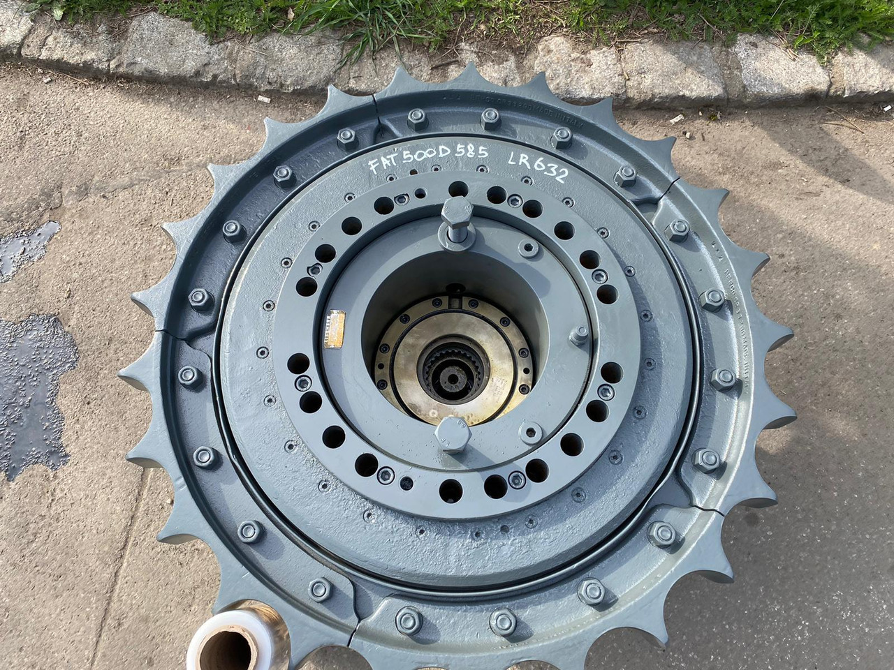 Liebherr FAT 500D585 aus PR 632 - Fahrantrieb für Baumaschine: das Bild 3 Liebherr FAT 500D585 aus PR 632 - Fahrantrieb für Baumaschine: das Bild 3