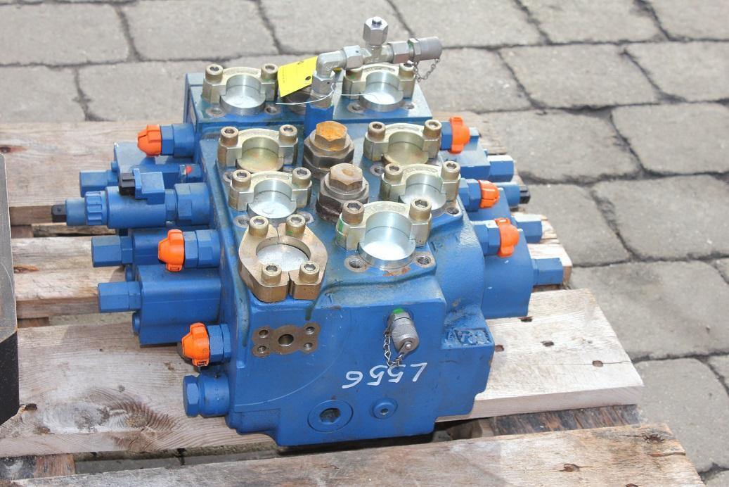 Liebherr L 556 - Hydraulik ventil für Baumaschine: das Bild 4 Liebherr L 556 - Hydraulik ventil für Baumaschine: das Bild 4
