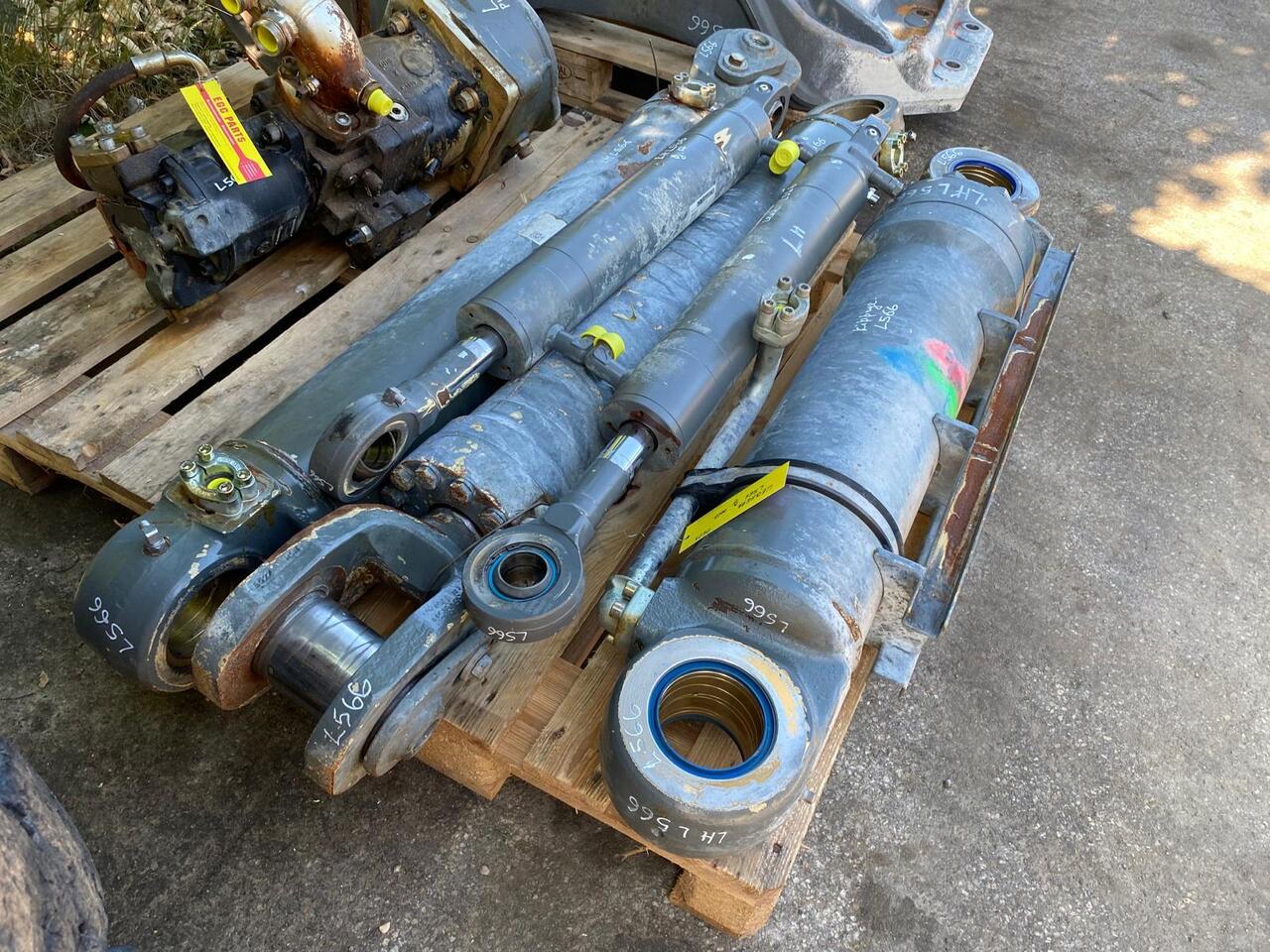 Liebherr L 566 - Hydraulikzylinder für Baumaschine: das Bild 1 Liebherr L 566 - Hydraulikzylinder für Baumaschine: das Bild 1
