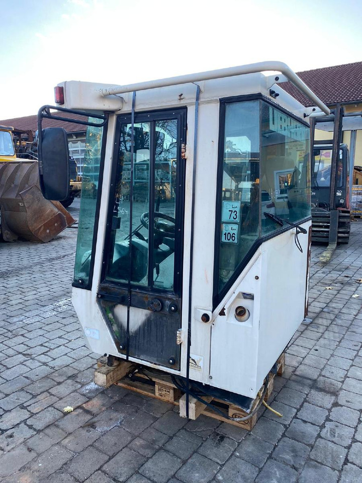 Liebherr L564 - Fahrerhaus für Baumaschine: das Bild 4 Liebherr L564 - Fahrerhaus für Baumaschine: das Bild 4