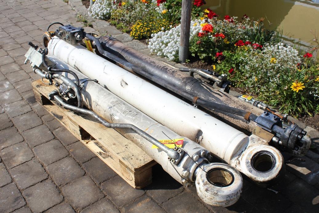 Liebherr R 916 - Hydraulikzylinder für Baumaschine: das Bild 3 Liebherr R 916 - Hydraulikzylinder für Baumaschine: das Bild 3