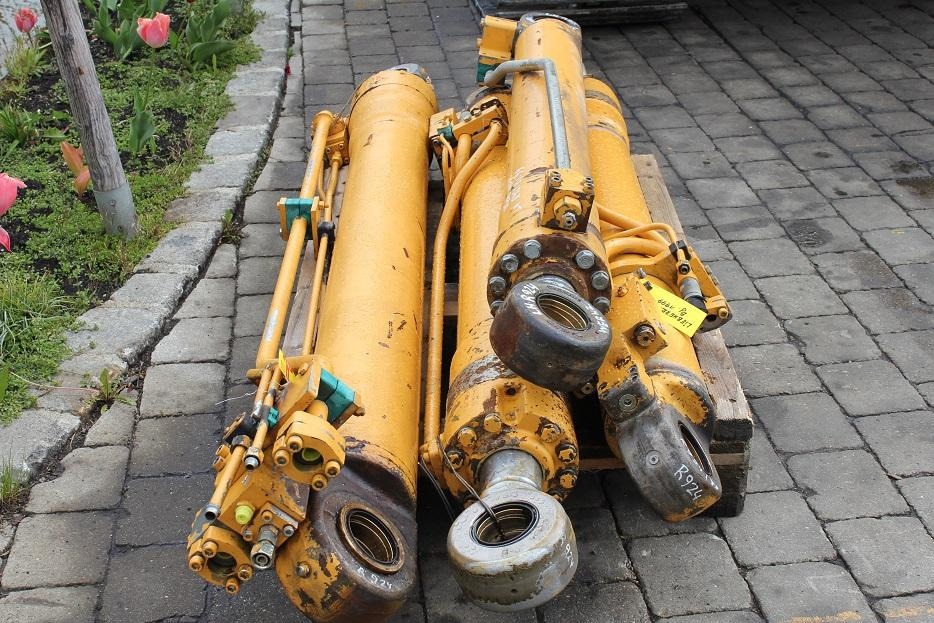 Liebherr R 924 HDSL - Hydraulikzylinder für Baumaschine: das Bild 4 Liebherr R 924 HDSL - Hydraulikzylinder für Baumaschine: das Bild 4