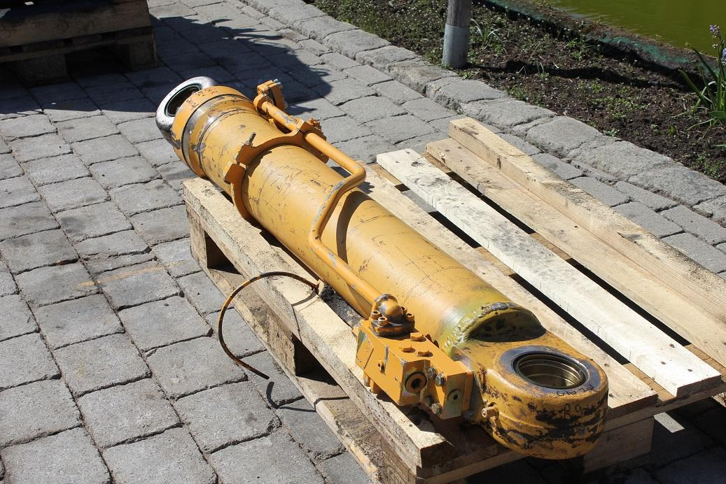 Liebherr R 924 HDSL LIT - Hydraulikzylinder für Baumaschine: das Bild 2 Liebherr R 924 HDSL LIT - Hydraulikzylinder für Baumaschine: das Bild 2