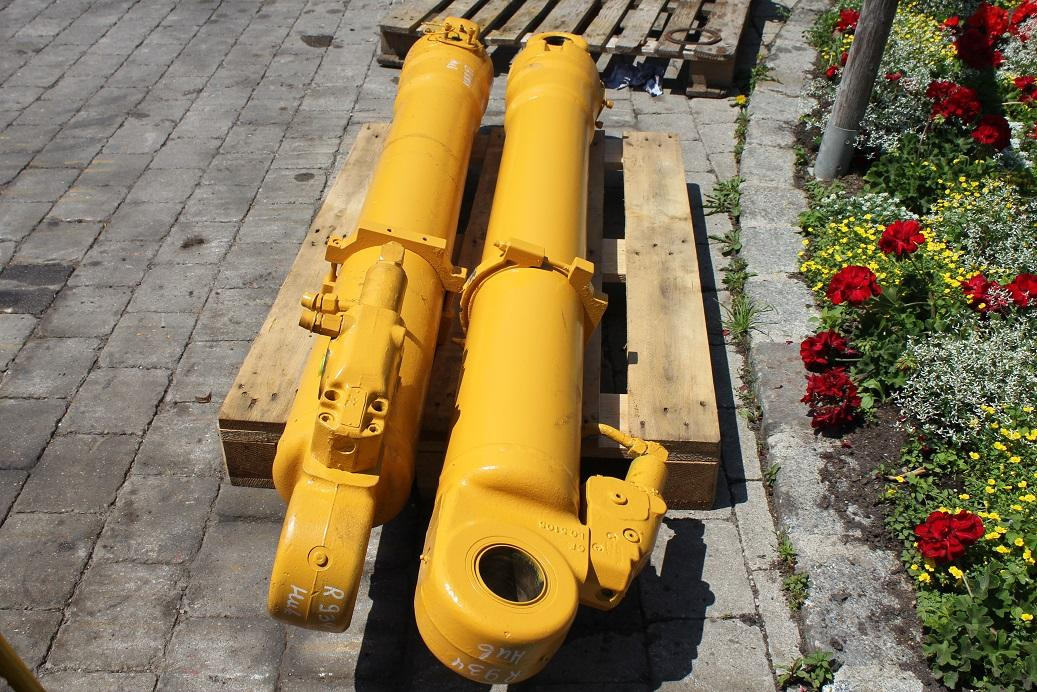 Liebherr R 934 LIT - Hydraulikzylinder für Baumaschine: das Bild 5 Liebherr R 934 LIT - Hydraulikzylinder für Baumaschine: das Bild 5
