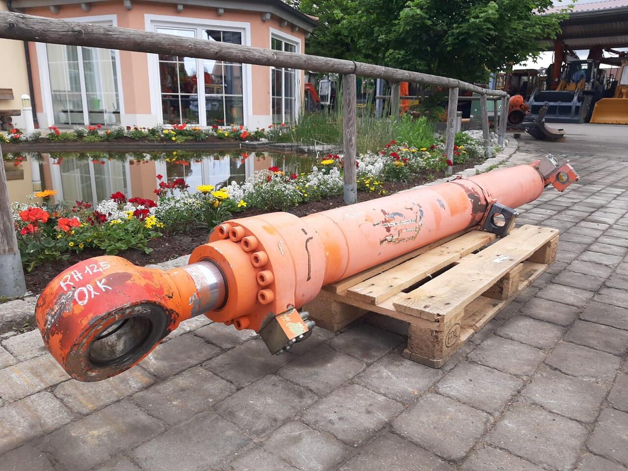 Hydraulikzylinder für Kettenbagger O&K RH 12,5: das Bild 7