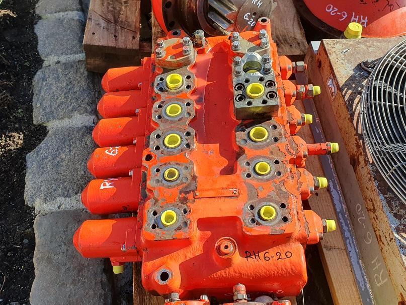 O&K RH 6-20 - Hydraulik ventil für Baumaschine: das Bild 1 O&K RH 6-20 - Hydraulik ventil für Baumaschine: das Bild 1