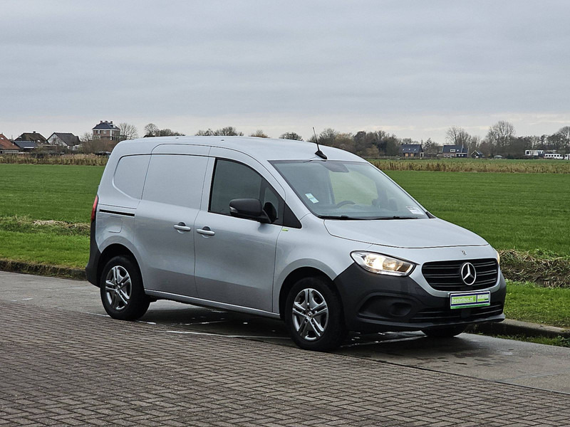 Mercedes-Benz Citan 110 CDI L1 PRO Mbux Euro6! - Koffer Transporter: das Bild 4 Mercedes-Benz Citan 110 CDI L1 PRO Mbux Euro6! - Koffer Transporter: das Bild 4