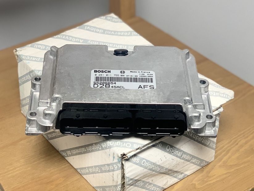 Bosch Sterownik Silnika Engine Control Ducato 2.8 HDI 281011755 for FIAT Ducato Boxer Jumper 2.8HDI 2000 - 2006 Oryginał NOWY commercial vehicle - Steuergerät für Transporter: das Bild 1 Bosch Sterownik Silnika Engine Control Ducato 2.8 HDI 281011755 for FIAT Ducato Boxer Jumper 2.8HDI 2000 - 2006 Oryginał NOWY commercial vehicle - Steuergerät für Transporter: das Bild 1