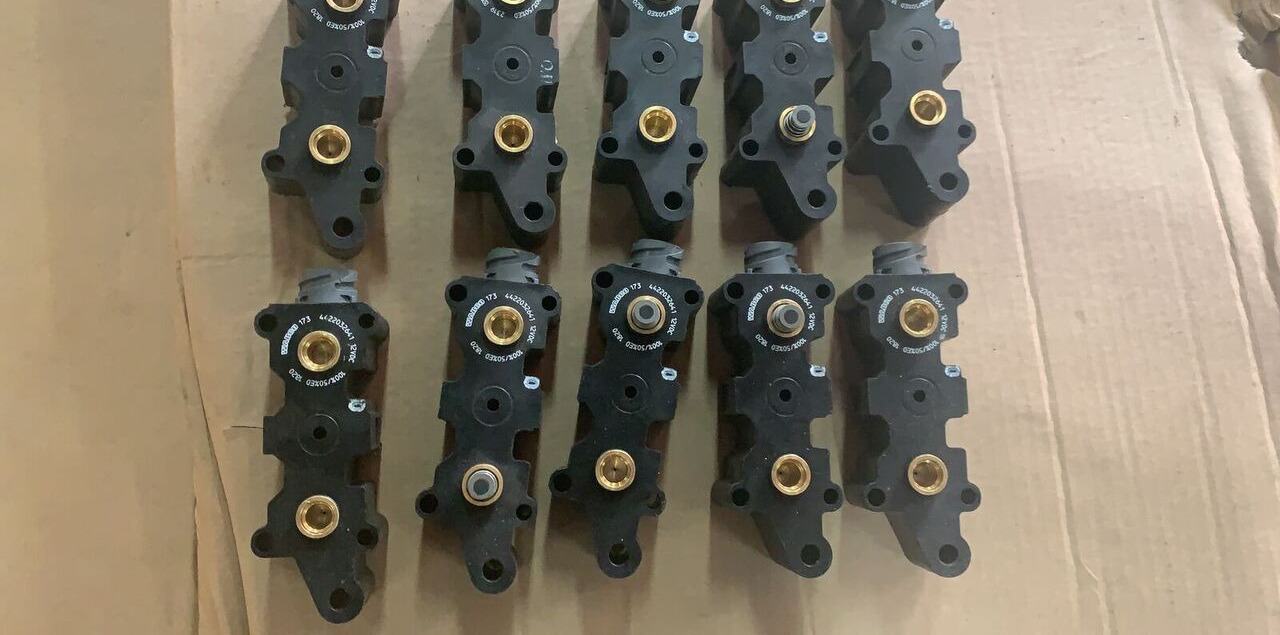 WABCO ECAS 4422032641 WABCO - Ersatzteile für Anhänger: das Bild 3 WABCO ECAS 4422032641 WABCO - Ersatzteile für Anhänger: das Bild 3