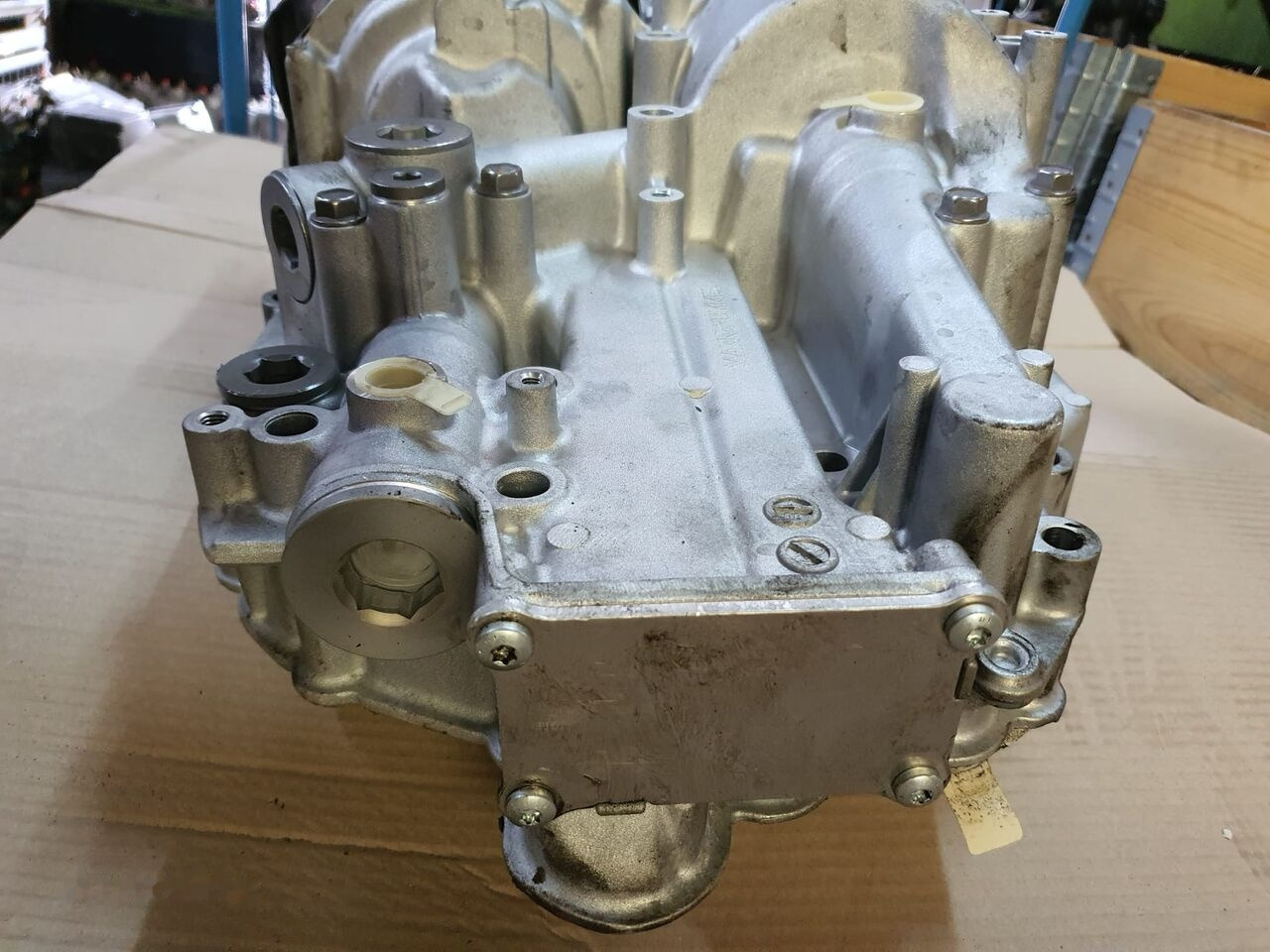 Mann-Filter MAN EURO 6 TGA TGX MAN TGX / TGS Euro 6 truck - Ölfilter für LKW: das Bild 2 Mann-Filter MAN EURO 6 TGA TGX MAN TGX / TGS Euro 6 truck - Ölfilter für LKW: das Bild 2