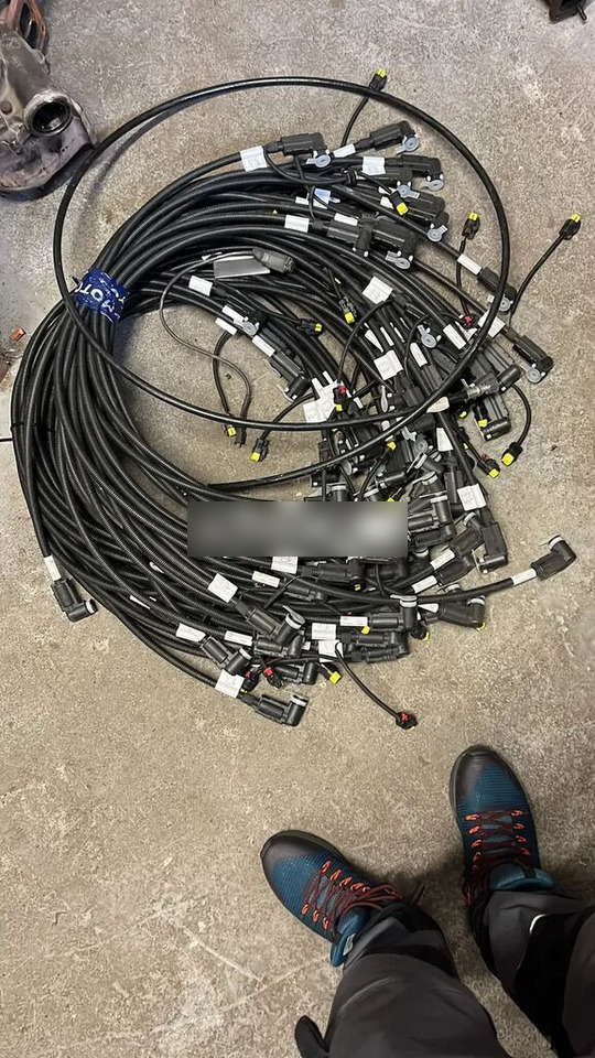 Nowy Przewód Do Komputera Sterownika Silnika BOSCH , MANITOU MLT 5463119100 - Kabel/ Kabelbaum für LKW: das Bild 1 Nowy Przewód Do Komputera Sterownika Silnika BOSCH , MANITOU MLT 5463119100 - Kabel/ Kabelbaum für LKW: das Bild 1