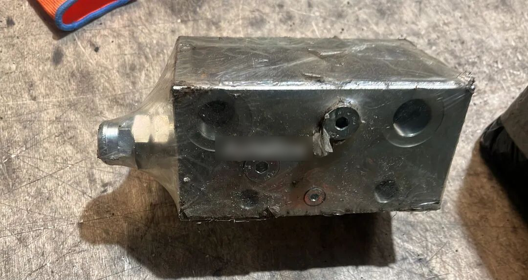 Rexroth Flow Divider R930062425 - Bremsventil für LKW: das Bild 3 Rexroth Flow Divider R930062425 - Bremsventil für LKW: das Bild 3