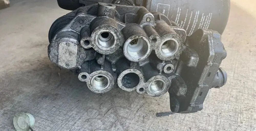 Zespół Przygotowania Powietrza IVECO Stralis LA8609 Knorr Bremse LA8609 - Bremsventil für LKW: das Bild 3 Zespół Przygotowania Powietrza IVECO Stralis LA8609 Knorr Bremse LA8609 - Bremsventil für LKW: das Bild 3